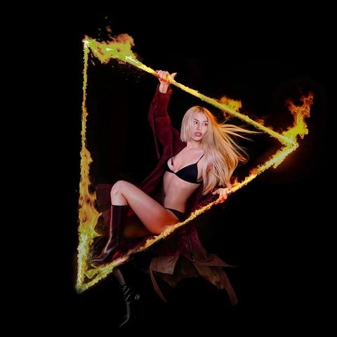 Ava Max Dont Click Play New CD Presale